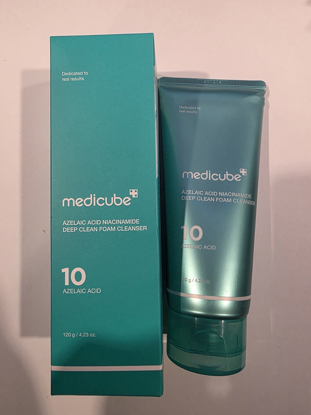 medicube Azelaic Acid Niacinamide Deep Clean Foam Cleanser — Teal